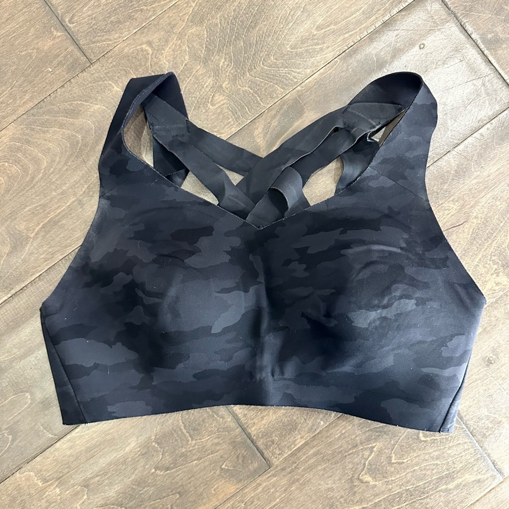 Lululemon Enlite High Impact Sports Bra Size 34D Black Camo Print